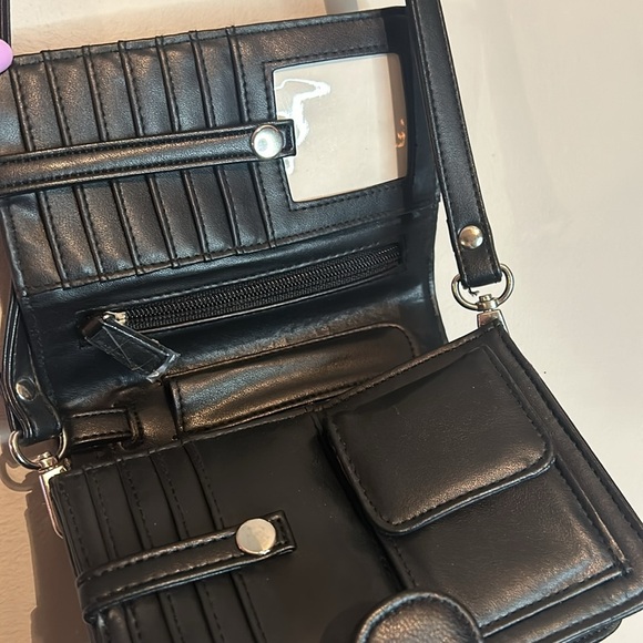 NWOT Elegant Black Leather Crossbody Bag - Picture 5 of 7